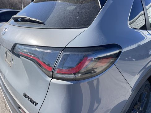 Certified 2023 Honda HR-V Sport image 9