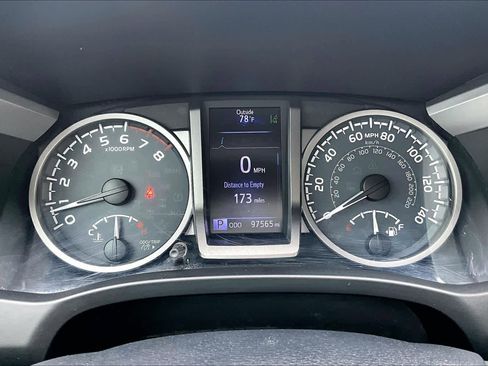 Used 2019 Toyota Tacoma SR5 image 21