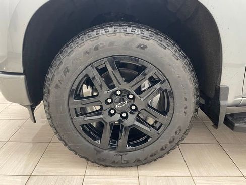 Used 2023 Chevrolet Silverado 1500 RST w/ Convenience Package II image 8