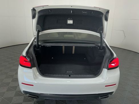 Certified 2023 BMW 530e xDrive w/ Premium Package image 32