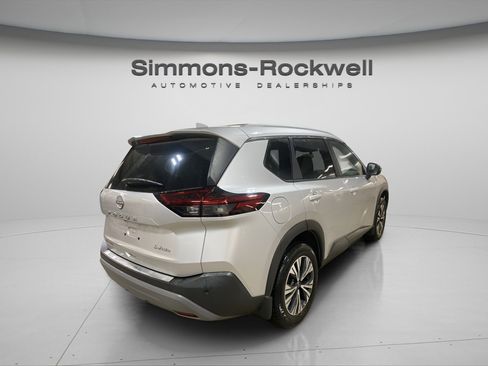Used 2023 Nissan Rogue SV w/ SV Premium Package AWD/4WD image 5