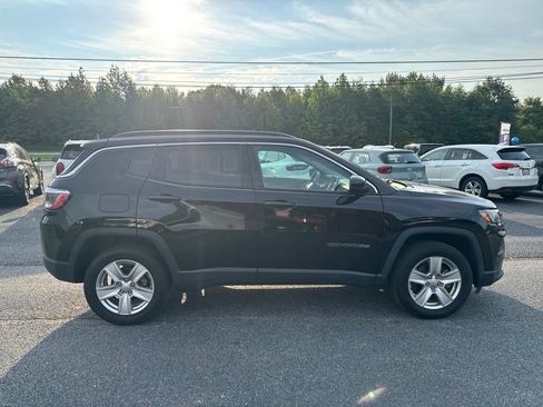 Used 2022 Jeep Compass Latitude w/ Convenience Group AWD/4WD image 6