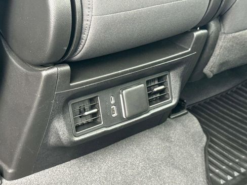 Used 2022 Chevrolet Silverado 1500 LT AWD/4WD image 30