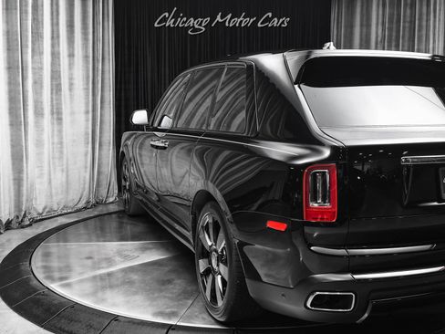 Used 2023 Rolls-Royce Cullinan w/ Cullinan Package AWD/4WD image 46