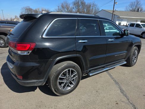 Used 2020 Jeep Grand Cherokee Limited w/ Luxury Group II image 3