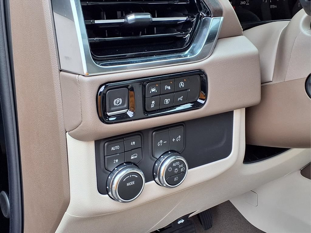 New 2026 GMC Yukon Denali w/ Sun & Power Step Package AWD/4WD image 14