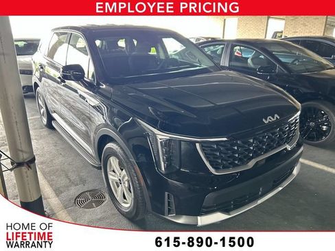 Used 2024 Kia Sorento LX FWD image 1