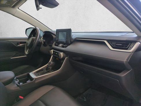 Used 2021 Toyota RAV4 XLE Premium FWD image 22