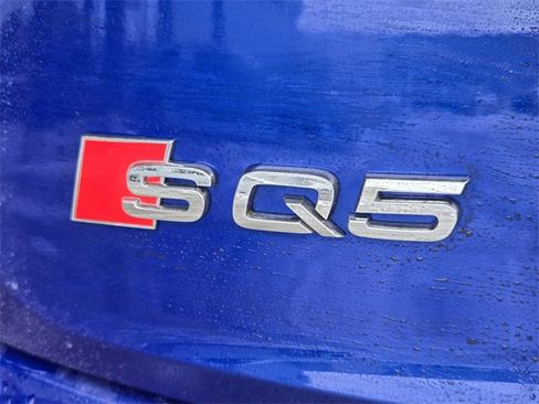 Used 2021 Audi SQ5 Prestige w/ Prestige Package image 2