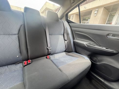 Used 2025 Nissan Versa SV FWD image 36