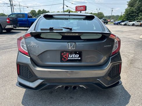 Used 2018 Honda Civic Sport image 5