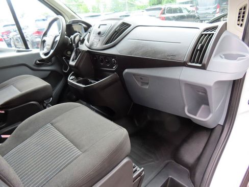 Used 2019 Ford Transit 250 130 Low Roof w/ Exterior Upgrade Package RWD image 14