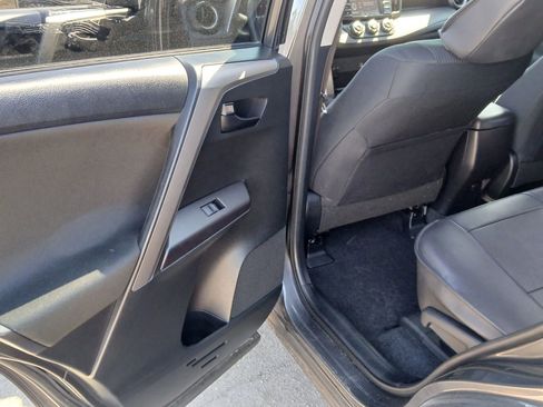 Used 2016 Toyota RAV4 LE image 11