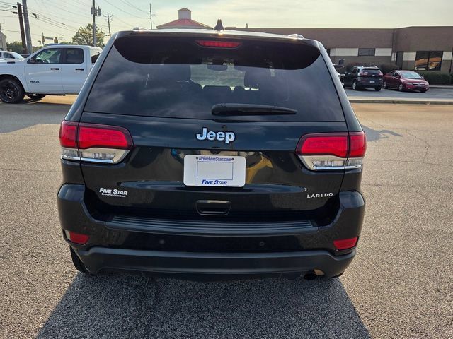 Used 2022 Jeep Grand Cherokee Laredo E w/ Security & Convenience Group RWD image 11