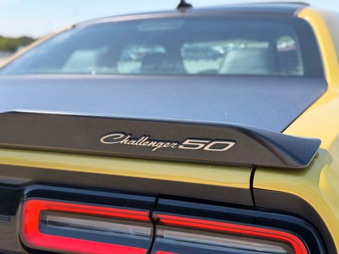 Used 2020 Dodge Challenger R/T RWD image 12