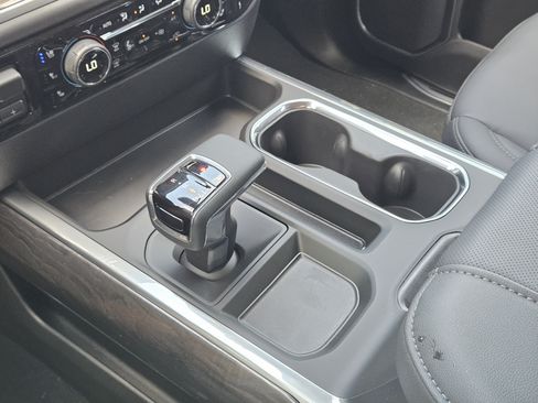 New 2026 Chevrolet Silverado 1500 LTZ w/ Z71 Off-Road Package AWD/4WD image 15