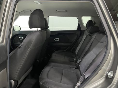 Used 2017 Kia Soul + image 27