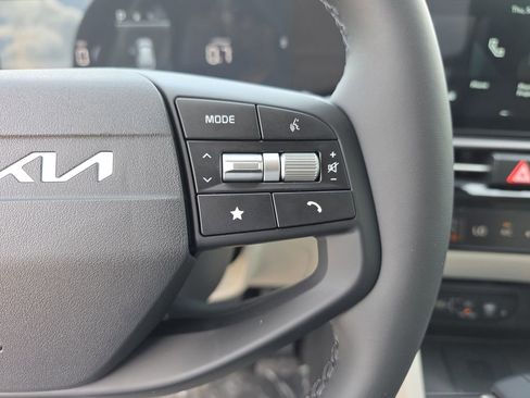 New 2026 Kia Sportage EX w/ EX Panorama Roof Package image 31