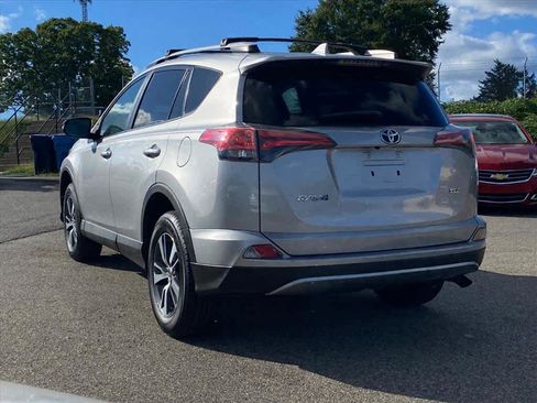 Used 2017 Toyota RAV4 XLE image 3