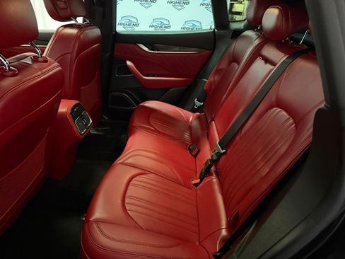 Used 2023 Maserati Levante GT AWD/4WD image 23