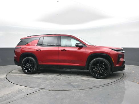 Used 2024 Chevrolet Traverse RS w/ LPO, Floor Liner Package AWD/4WD image 7