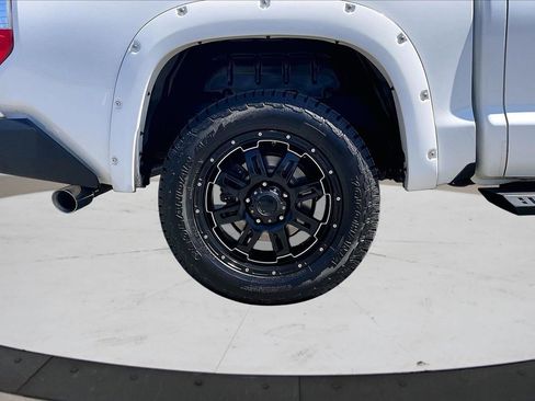 Used 2018 Toyota Tundra Platinum image 38