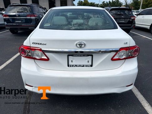 Used 2013 Toyota Corolla LE FWD image 4