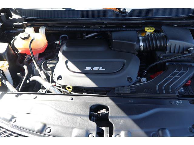 Used 2017 Chrysler Pacifica Touring-L FWD image 16