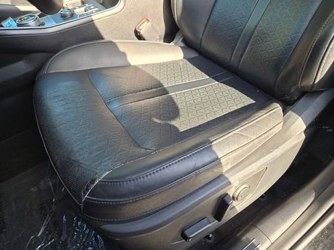Certified 2023 Kia Sorento EX FWD image 12