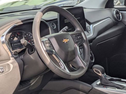 Used 2025 Chevrolet Blazer LT FWD image 14