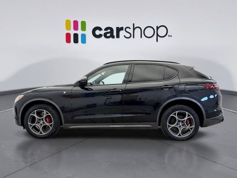 Used 2022 Alfa Romeo Stelvio Ti image 2