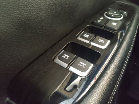 Used 2019 Kia Sorento AWD w/ LX Convenience Package image 27