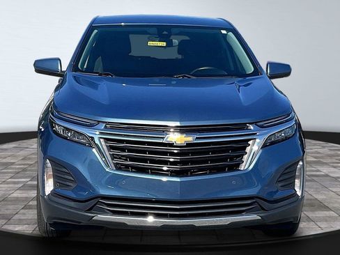 Used 2024 Chevrolet Equinox LT w/ LPO, Floor Liner Package FWD image 2