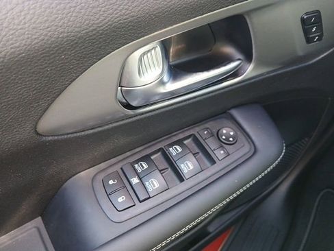New 2026 Chrysler Pacifica Select FWD image 36