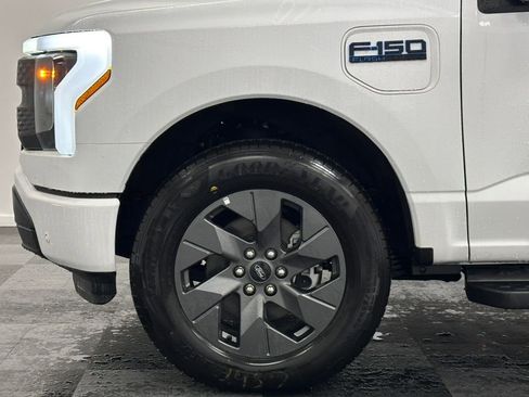 New 2025 Ford F150 Lightning Flash AWD/4WD image 5