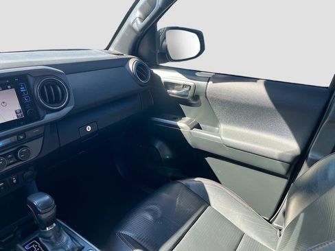 Used 2019 Toyota Tacoma TRD Pro image 24