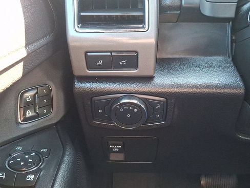 Used 2021 Ford Expedition XLT AWD/4WD image 28