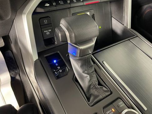 Used 2023 Toyota Tundra Platinum image 10