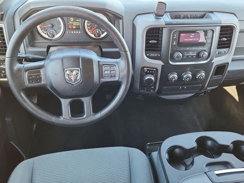 Used 2017 RAM 1500 Express AWD/4WD image 11