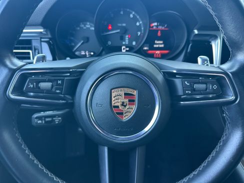 Certified 2023 Porsche Macan AWD/4WD image 13