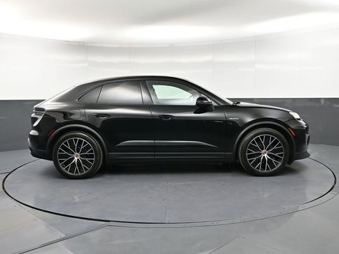 New 2026 Porsche Macan 4 Electric AWD/4WD image 9