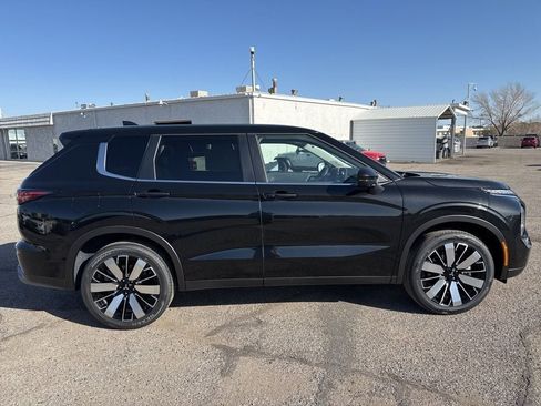 New 2026 Mitsubishi Outlander SE FWD image 8