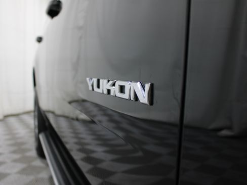Used 2017 GMC Yukon SLT RWD image 33