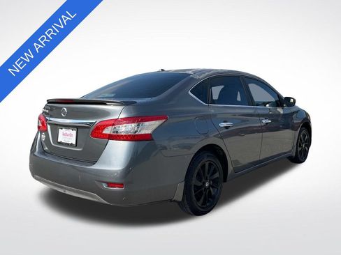 Used 2015 Nissan Sentra SV w/ Style Package FWD image 3
