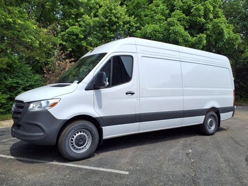 New 2025 Mercedes-Benz Sprinter 2500 image 2