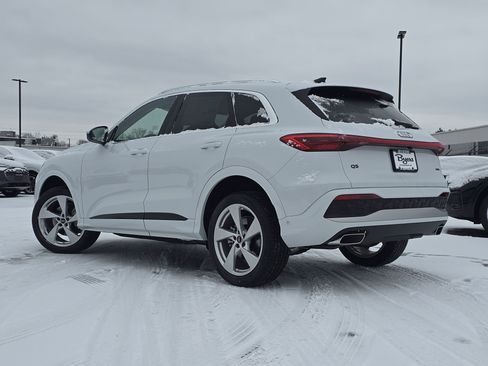 New 2025 Audi Q5 Premium Plus image 33