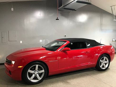 Used 2011 Chevrolet Camaro LT RWD image 14