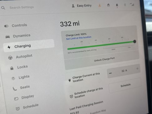 Used 2025 Tesla Model 3 RWD image 2