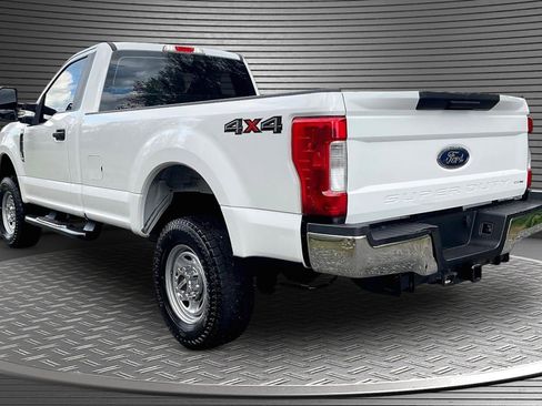 Used 2017 Ford F250 XL w/ Power Equipment Group AWD/4WD image 4