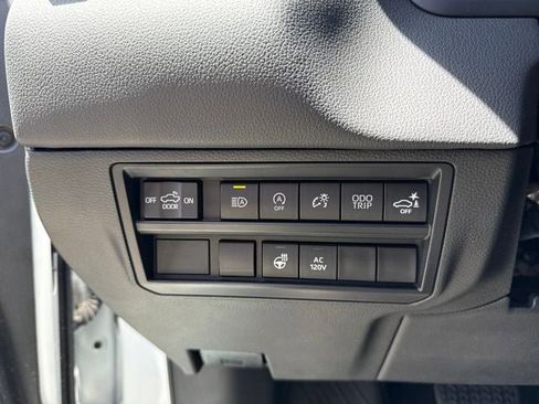 Used 2023 Toyota Tundra Limited AWD/4WD image 27